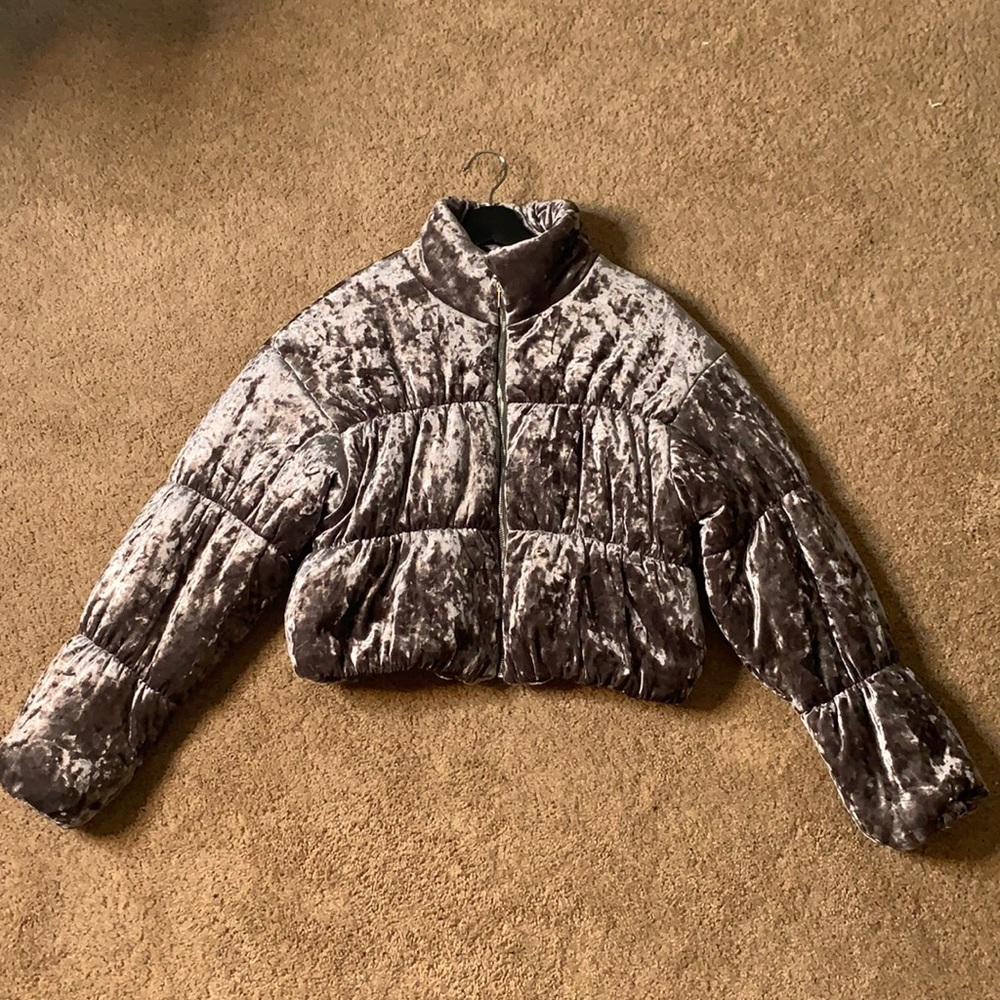 Pretty little thing velvety puffer jacket